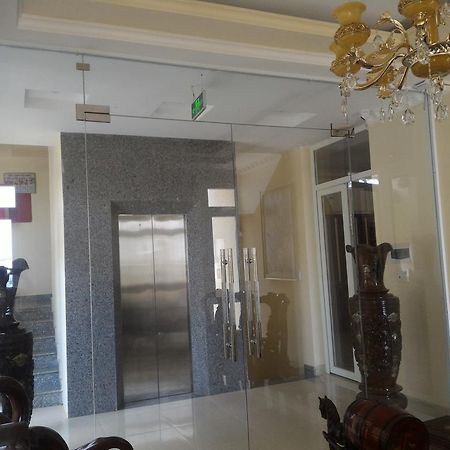 An Hung Hotel Buon Ma Thuot Buitenkant foto