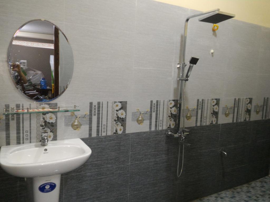 An Hung Hotel Buon Ma Thuot Buitenkant foto