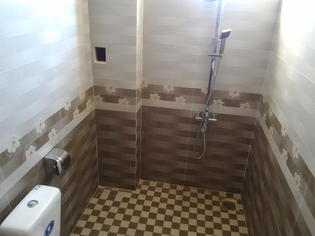 An Hung Hotel Buon Ma Thuot Buitenkant foto